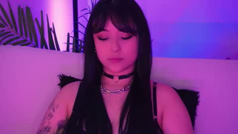 Mimi online show from March 5, 8:51 pm