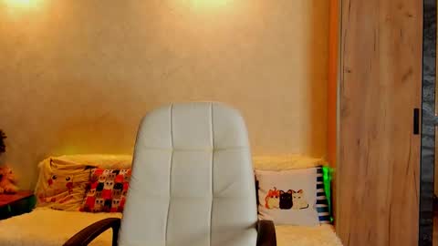 Gloria Wood online show from February 16, 11:37 pm