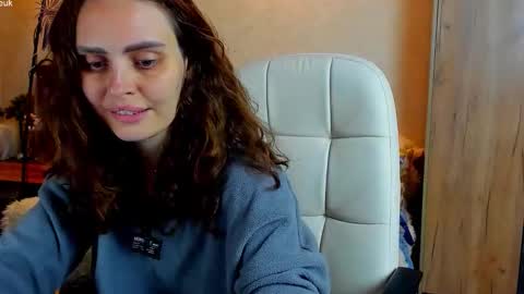 Gloria Wood online show from September 30, 8:08 pm