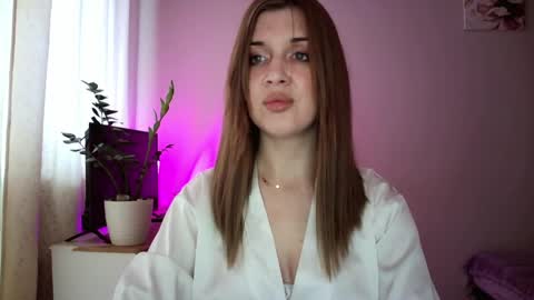 gloriashine online show from April 3, 8:10 am