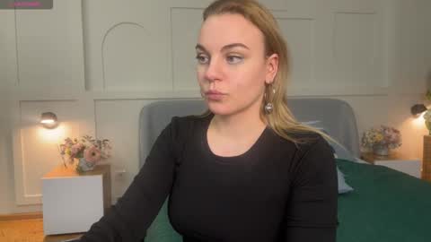 Margo online show from March 21, 1:44 am