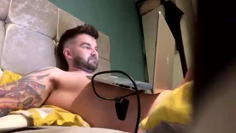 gmangee11 online show from February 28, 8:18 pm