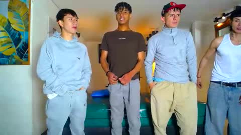 THOMAS AND DAMIAND online show from May 22, 1:07 pm