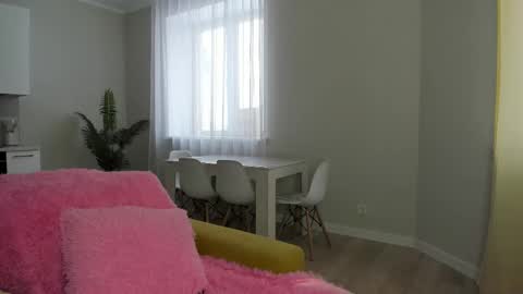 Lina online show from February 7, 9:01 am