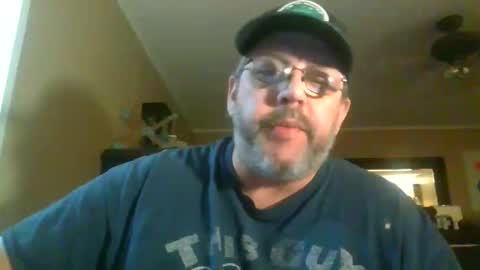 IDKIDCIDGAF online show from November 19, 1:27 am