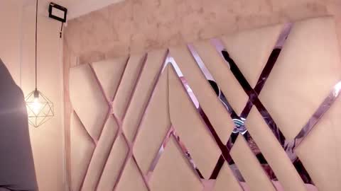 M A R T I N A  online show from March 22, 5:06 pm