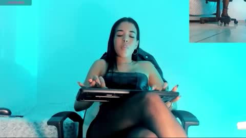 goddess_valen online show from April 14, 3:54 am