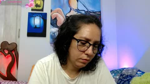  Naih Reyes online show from December 1, 6:55 am