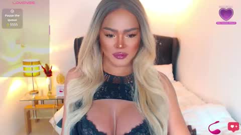 Snapshot of goddesss_hera chatting on September 28, 12:36 pm Miss Anna online show from September 28, 12:36 pm