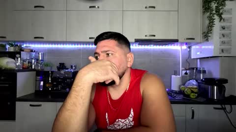 gold_alpha_boy online show from October 14, 5:27 pm