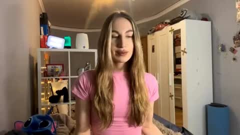 Gloria online show from December 19, 5:08 pm