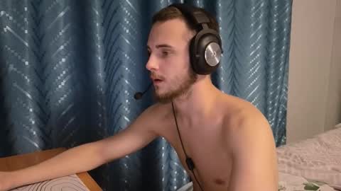 Golden boyyy21 online show from October 22, 1:57 pm