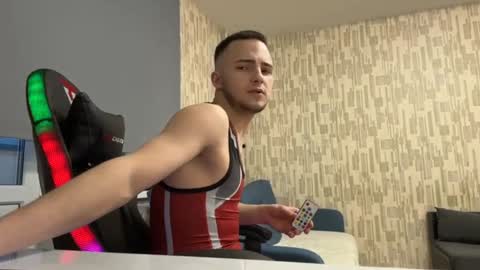 Golden boyyy21 online show from January 29, 1:38 pm