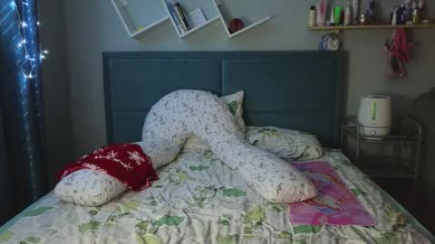 Golden boyyy21 online show from February 8, 12:14 am