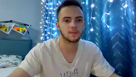 Golden boyyy21 online show from January 11, 2:15 pm