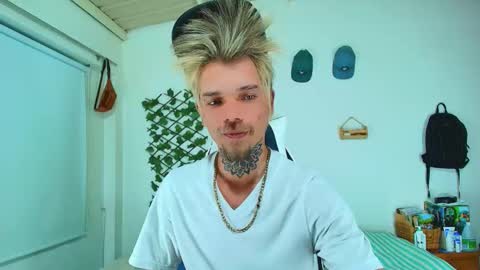 Goldy Loyal93 online show from February 23, 2:14 am