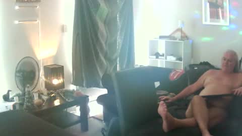 goldyguy011 online show from February 9, 12:25 am