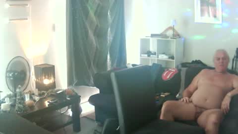 goldyguy011 online show from February 3, 2:53 am