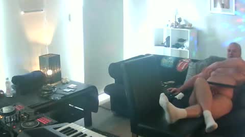 goldyguy011 online show from October 1, 1:48 am