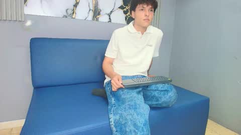 Gomez online show from March 24, 7:20 pm