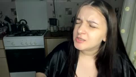 good_girl_24 online show from June 13, 9:14 pm