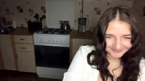good_girl_24 online show from June 16, 10:47 pm