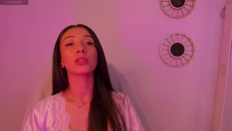 Rose  online show from December 28, 8:05 am