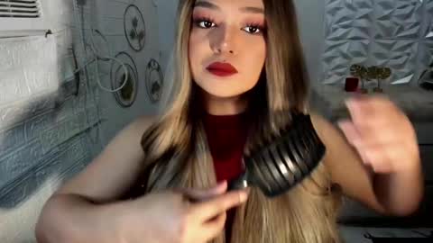 Snapshot of gorgeousamandarose chatting on October 21, 2:38 am Amanda rose online show from October 21, 2:38 am