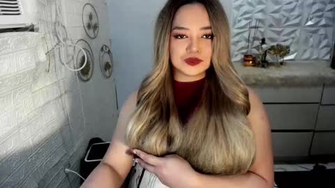 Snapshot of gorgeousamandarose chatting on October 13, 4:14 am Amanda rose online show from October 13, 4:14 am