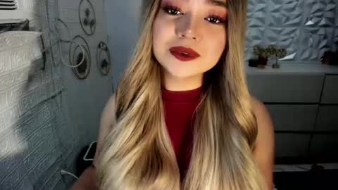 Snapshot of gorgeousamandarose chatting on October 3, 4:21 am Amanda rose online show from October 3, 4:21 am