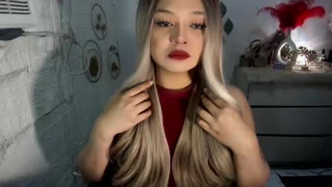 Snapshot of gorgeousamandarose chatting on March 5, 12:11 pm Amanda rose online show from March 5, 12:11 pm