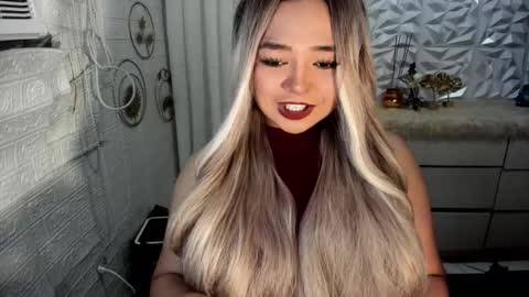 Snapshot of gorgeousamandarose chatting on October 10, 3:45 am Amanda rose online show from October 10, 3:45 am