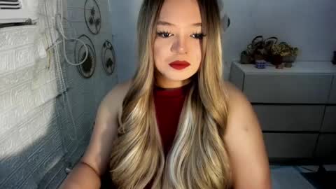 Snapshot of gorgeousamandarose chatting on September 18, 12:47 am Amanda rose online show from September 18, 12:47 am