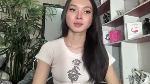 D I A N A online show from April 8, 8:06 am