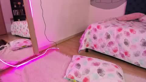 Alice online show from January 8, 8:25 pm