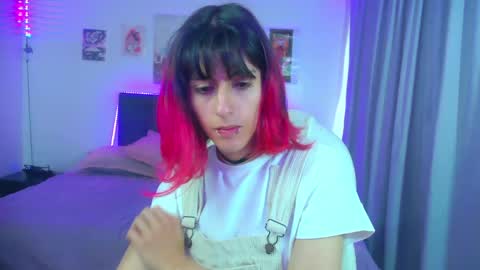 goth_minerva online show from April 20, 1:36 pm