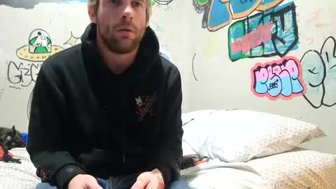 gothboityplz online show from November 18, 9:23 am