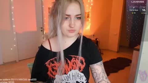 traumfrau Kira angel face devil eyes I SELL A LOT VIDEO IN GALLERY online show from January 14, 2:36 pm