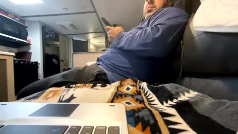 gotsum4u001 online show from November 17, 3:47 pm