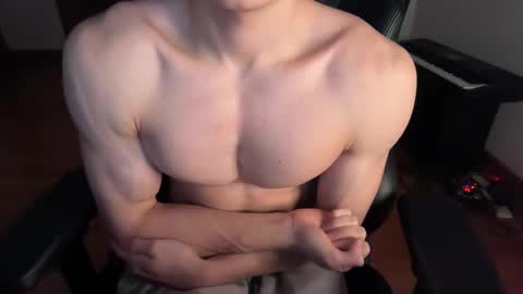 Creamcouple online show from November 7, 6:05 am