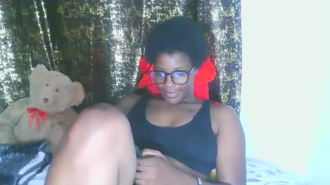 Snapshot of graceessy chatting on October 29, 10:50 am graceessy online show from October 29, 10:50 am