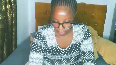 graceessy online show from November 13, 8:17 am