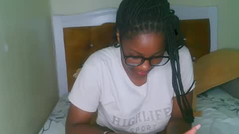 Snapshot of graceessy chatting on January 24, 6:56 pm graceessy online show from January 24, 6:56 pm