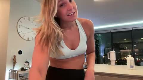 Gracie Mae online show from April 27, 1:47 am