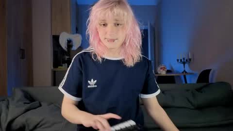 Greg-independent model online show from April 16, 9:39 pm