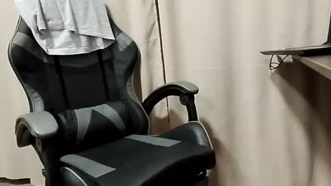 Felix online show from December 3, 6:19 pm