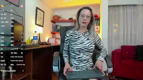 greta_voss online show from May 14, 9:46 pm