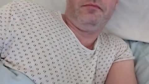 Snapshot of grzegorz34 chatting on February 9, 8:32 am Greg online show from February 9, 8:32 am