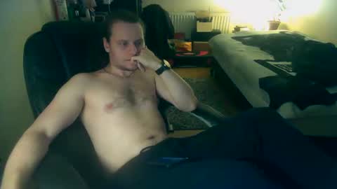 Gizzy online show from December 18, 6:36 pm