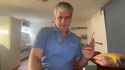 guardiannif_ online show from February 6, 6:43 pm